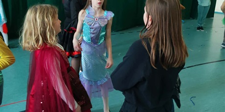 Powiększ grafikę: bal-karnawalowy-2026-669576.jpg