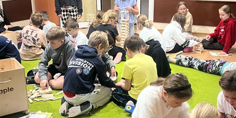 Biała szkoła w Wygoninie