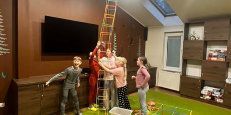 Powiększ grafikę: biala-szkola-w-wygoninie-662795.jpg