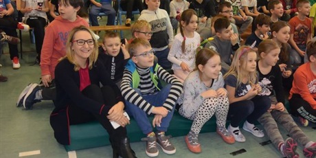 Powiększ grafikę: dzien-kobiet-2019-44562.jpg