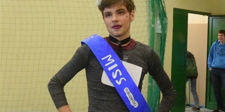Powiększ grafikę: dzien-kobiet-2019-44580.jpg