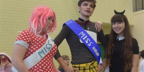 Powiększ grafikę: dzien-kobiet-2019-44582.jpg