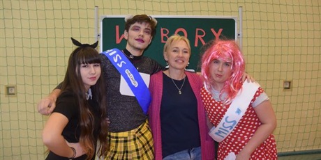 Powiększ grafikę: dzien-kobiet-2019-44586.jpg