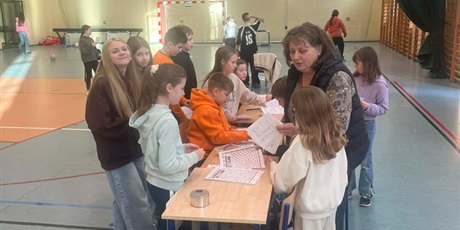 Powiększ grafikę: dzien-tabliczki-mnozenia-657263.jpg