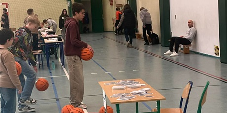 Powiększ grafikę: dzien-tabliczki-mnozenia-657266.jpg