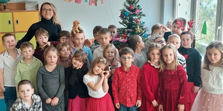 Powiększ grafikę: jaselka-w-naszej-szkole-668525.jpg