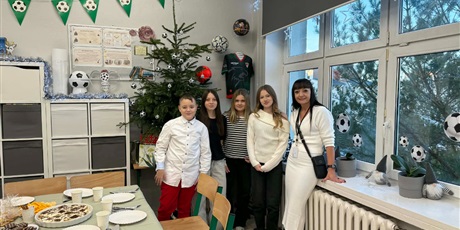 Powiększ grafikę: jaselka-w-naszej-szkole-668526.jpg