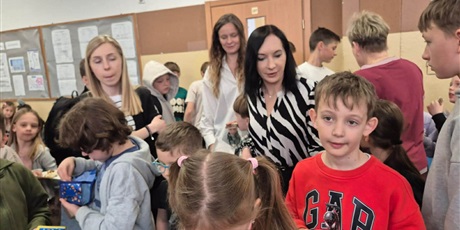 Powiększ grafikę: kiermasz-wielkanocny-684333.jpg