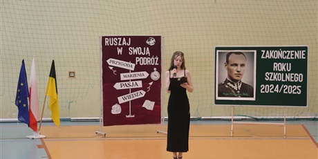 Powiększ grafikę: pozegnanie-klas-8-631216.jpg
