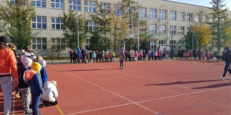 Powiększ grafikę: probna-ewakuacja-w-szkole-szybko-sprawnie-i-przede-wszystkim-bezpiecznie-222442.jpg