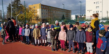 Powiększ grafikę: probna-ewakuacja-w-szkole-szybko-sprawnie-i-przede-wszystkim-bezpiecznie-222444.jpg