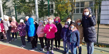 Powiększ grafikę: probna-ewakuacja-w-szkole-szybko-sprawnie-i-przede-wszystkim-bezpiecznie-222450.jpg