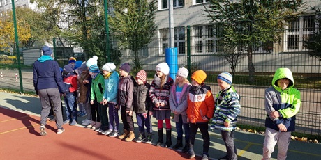 Powiększ grafikę: probna-ewakuacja-w-szkole-szybko-sprawnie-i-przede-wszystkim-bezpiecznie-222451.jpg