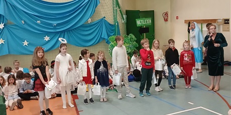 Powiększ grafikę: rozstrzygniecie-konkursu-slodka-kartka-dla-seniora-668508.jpg