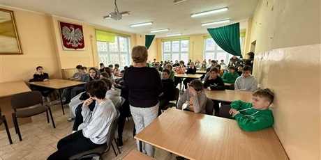 Powiększ grafikę: warsztaty-z-policjantka-662814.jpg