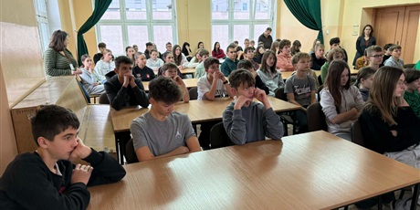 Powiększ grafikę: warsztaty-z-policjantka-662815.jpg