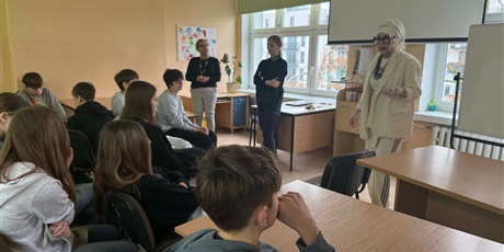 Powiększ grafikę: warsztaty-z-policjantka-662817.jpg