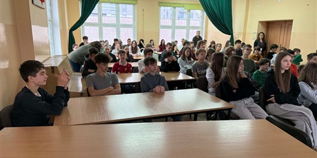 Powiększ grafikę: warsztaty-z-policjantka-662819.jpg