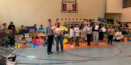 Wernisaż i podsumowanie konkursu „Przemalowujemy dzieła mistrzów malarstwa polskiego – Tadeusz Dominik” ✨🎨