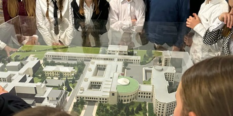 Powiększ grafikę: wizyta-w-sejmie-rp-656055.jpg