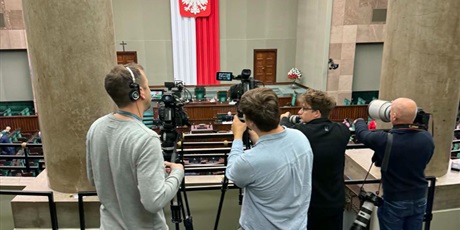 Powiększ grafikę: wizyta-w-sejmie-rp-656059.jpg