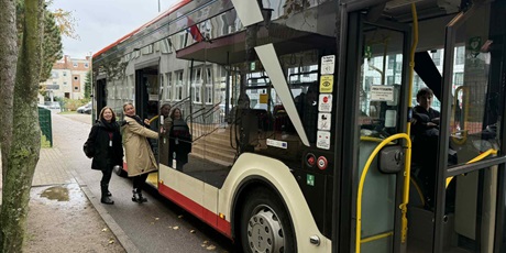 Powiększ grafikę: wspolne-sadzenie-drzew-na-matarni-650650.jpg