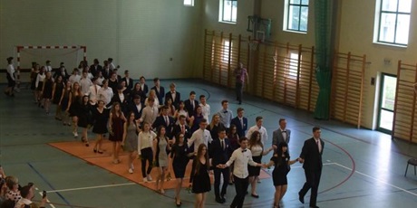 Powiększ grafikę: zakonczenie-roku-szkolnego-2018-2019-dla-klas-3-gimnazjum-i-8-klas-szkoly-podstawowej-80663.jpg