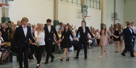 Powiększ grafikę: zakonczenie-roku-szkolnego-2018-2019-dla-klas-3-gimnazjum-i-8-klas-szkoly-podstawowej-80679.jpg