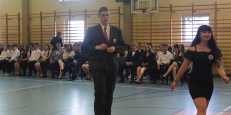 Powiększ grafikę: zakonczenie-roku-szkolnego-2018-2019-dla-klas-3-gimnazjum-i-8-klas-szkoly-podstawowej-80688.jpg