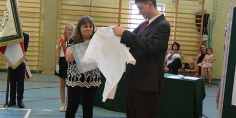 Powiększ grafikę: zakonczenie-roku-szkolnego-2018-2019-dla-klas-3-gimnazjum-i-8-klas-szkoly-podstawowej-80749.jpg