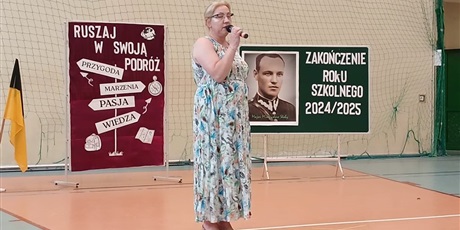 Powiększ grafikę: zakonczenie-roku-szkolnego-2024-2025-631231.jpg